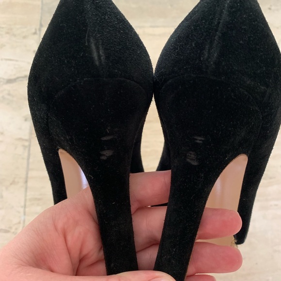 Gucci Rattan and Suede Peep-toe Pumps - Picture 5 of 5